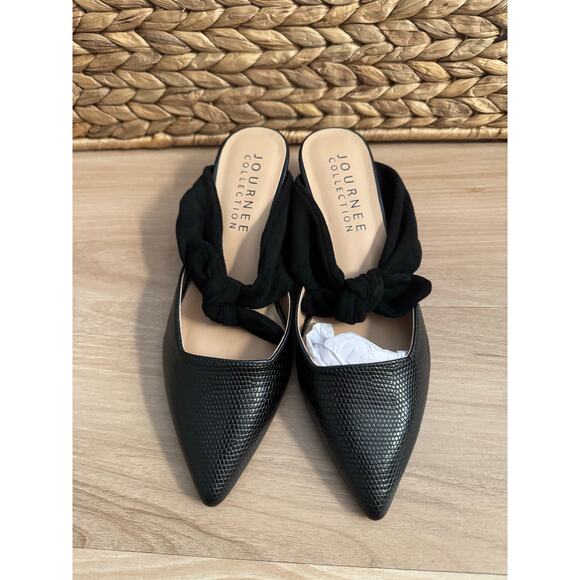 NIB! Journee Collection MELORA LOW BLOCK HEELS IN VEGAN LEATHER - Picture 8 of 13